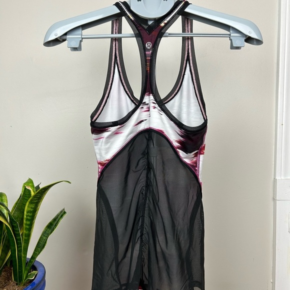 LULULEMON NWOT!  Cool Racerback Workout Tank Shine On Tank Top - Picture 6 of 9